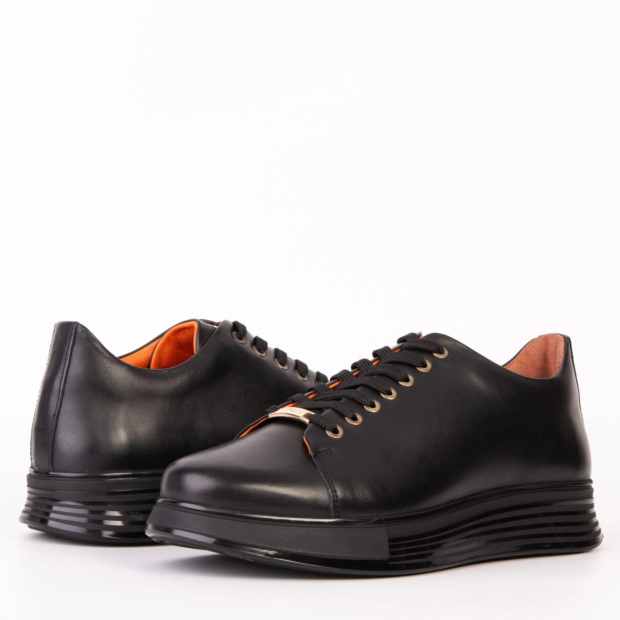 The Peklin Black Leather Men Sneaker