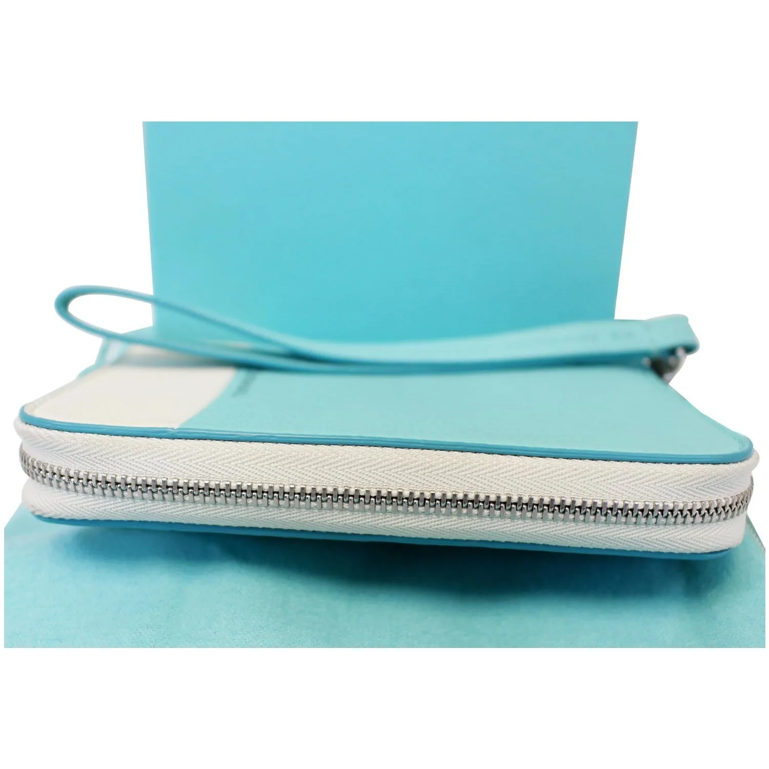 Tiffany & Co Color Block Zip Around Wallet Off-white/Blue