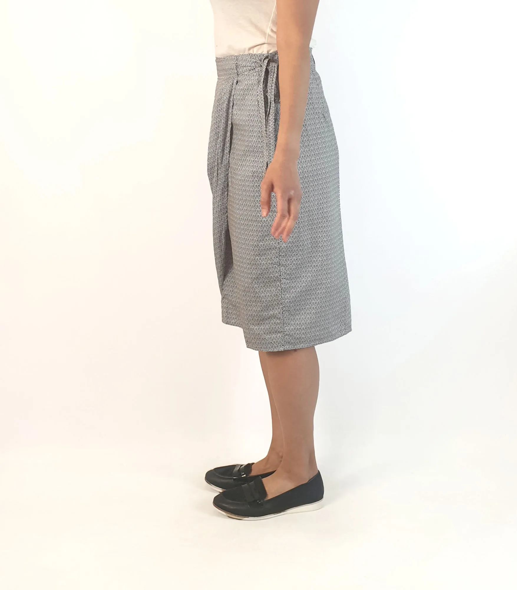 United Colours of Benetton unique print skirt size Small