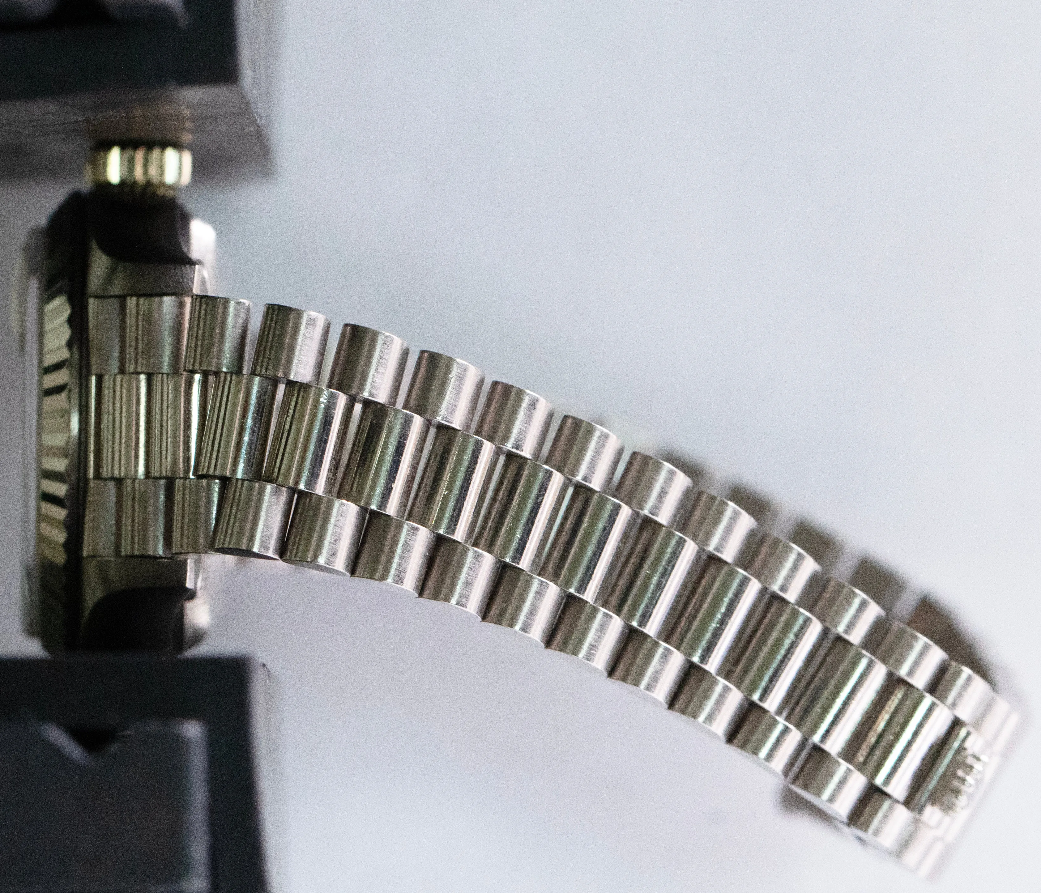 UNPOLISHED Rolex DateJust 26mm Silver President 18K White Gold Watch 69179