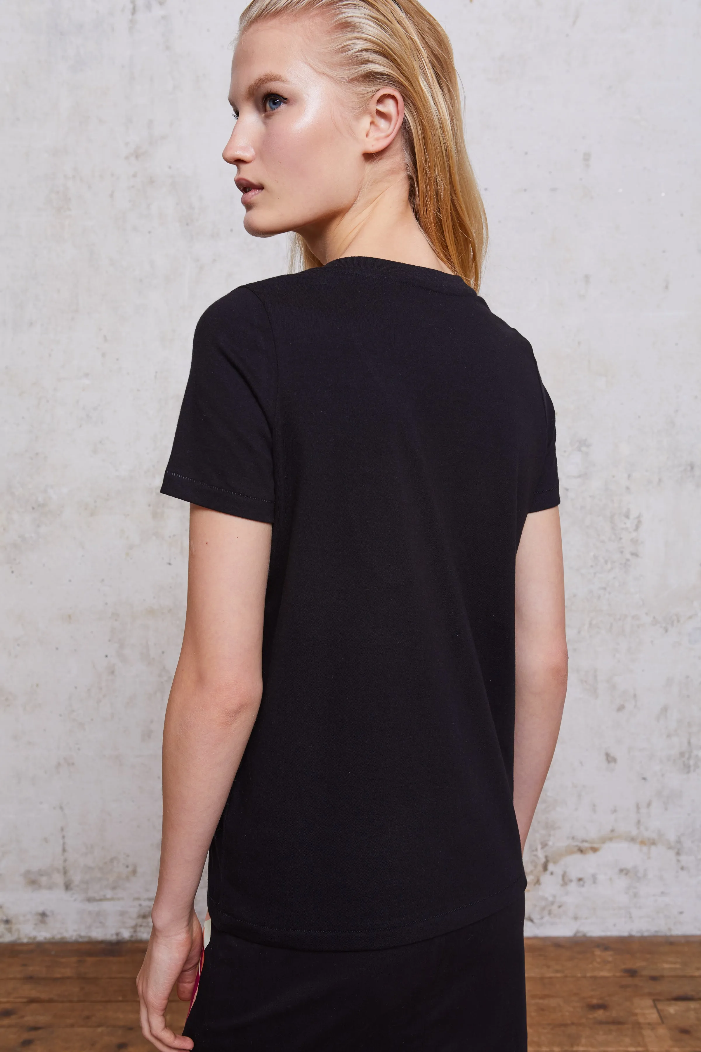 V Neck