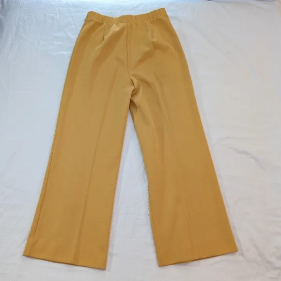 Vintage Gold Three Piece Coordinated Skirt/Pants Set - Large