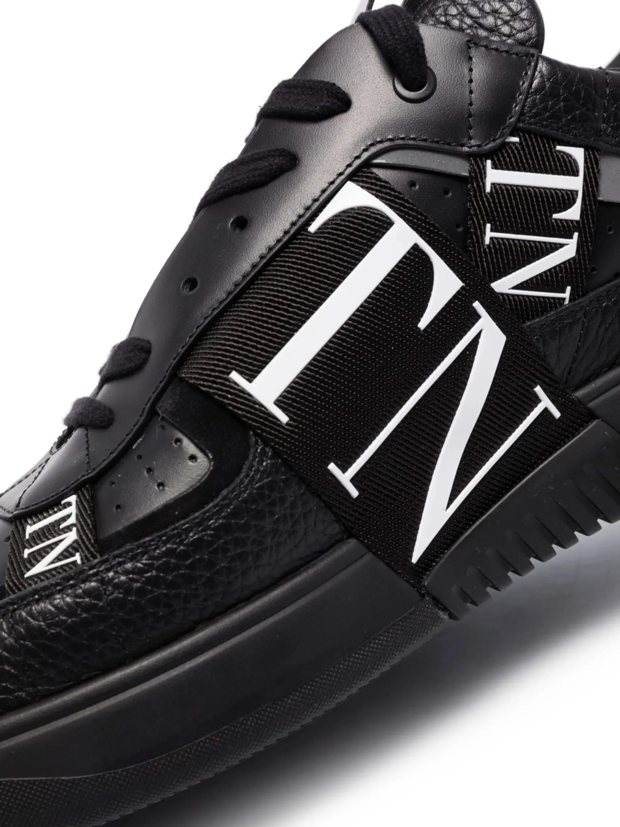 VL7N Low-top Leather Sneakers
