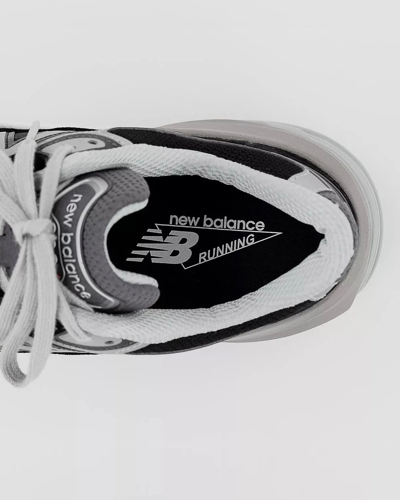 W's 990v6 'Made in USA' Black